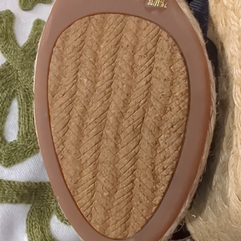 Lucky Brand “Kyndra” black and beige wedge heel sandals, size 7.5 NWOT - Picture 9 of 12